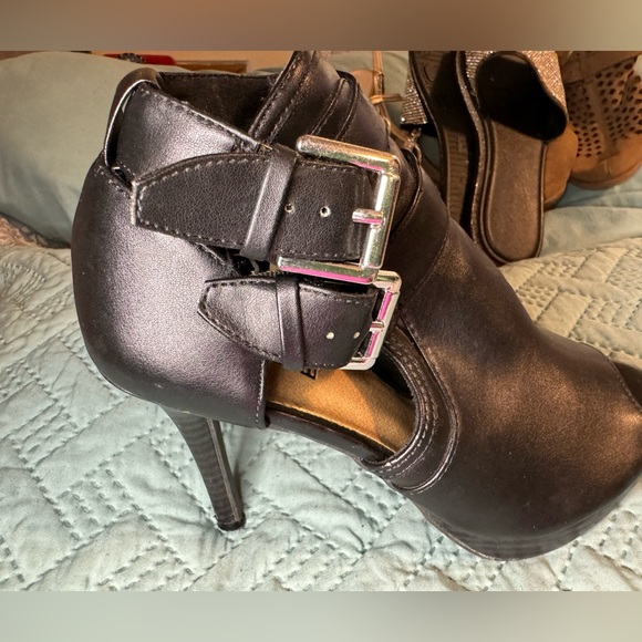 Super mega comfy shoes - Picture 2 of 8